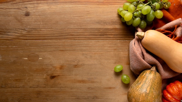 Foto gratuita composición de borde de comida de acción de gracias de vista superior con espacio de copia