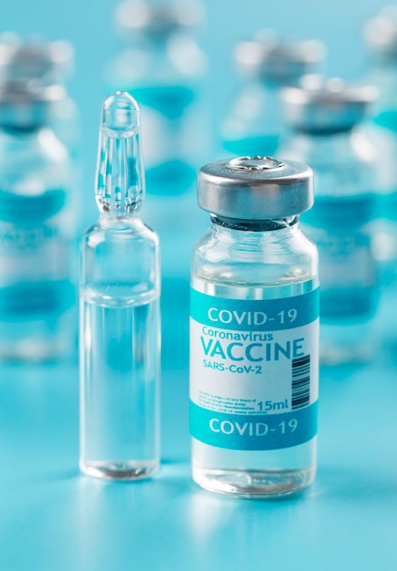 Composición de las botellas de vacuna preventiva contra el coronavirus.