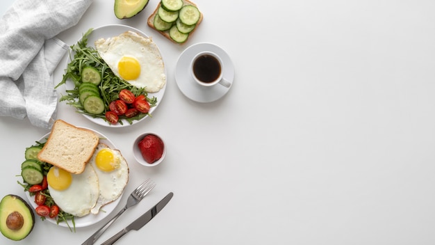 Composición de comida de desayuno delicioso