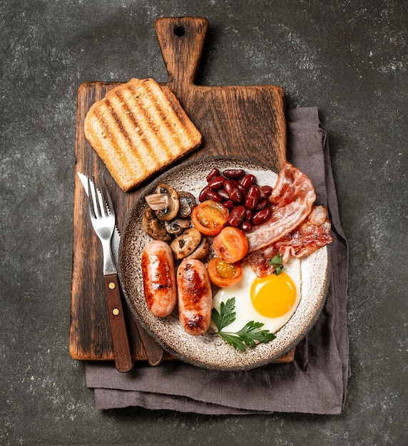 Composición de comida de desayuno sabroso