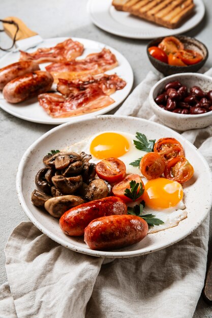 Composición de comida de desayuno sabroso