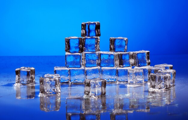 Composición de cubitos de hielo.