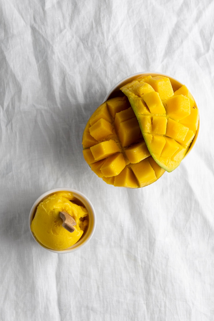 Foto gratuito composición de delicioso helado casero