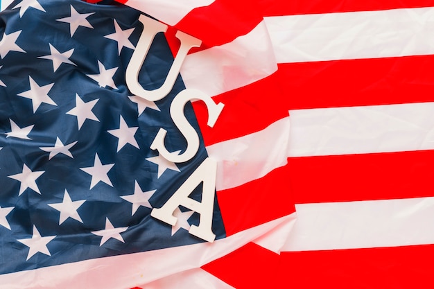 Composición para el día de la independencia de eeuu con copyspace y letras que ponen usa