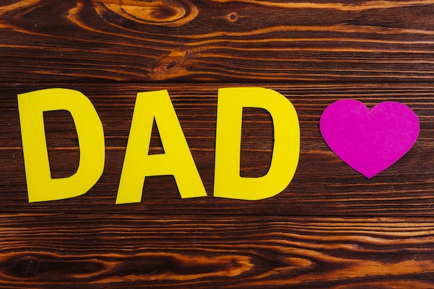 Foto gratuita composición para el día del padre con corazón