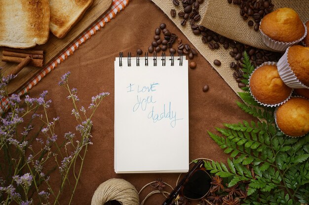 Composición del día del padre con desayuno y plantas