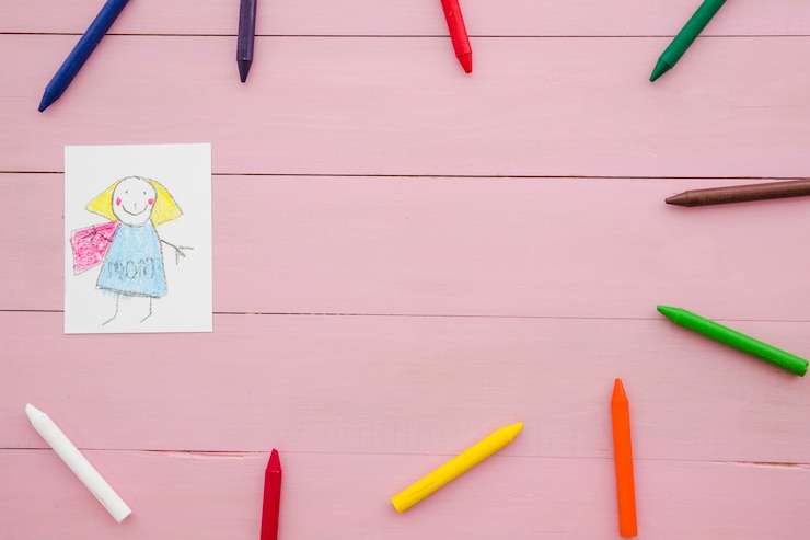 Foto gratuito composición con dibujo de niño y copyspace para el día de la madre