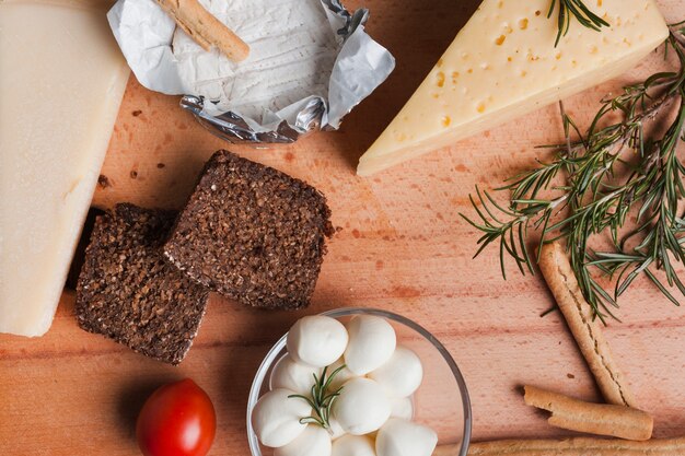 Composición de diferentes tipos de queso