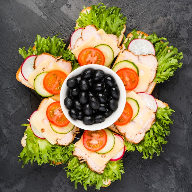 Foto gratuita composición flat lay de verduras sanas