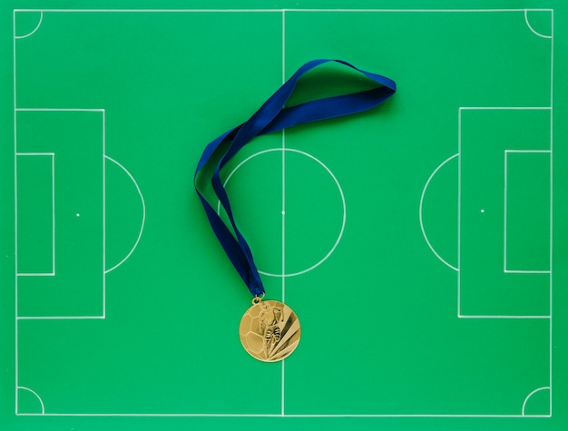 Composición de fútbol con medallas