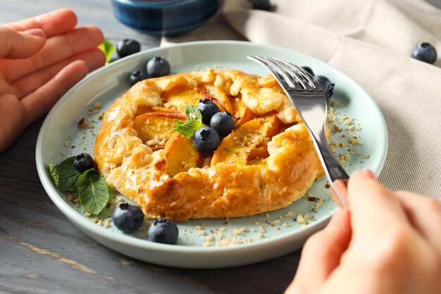 Composición de galette de frutas para un concepto de comida sabrosa