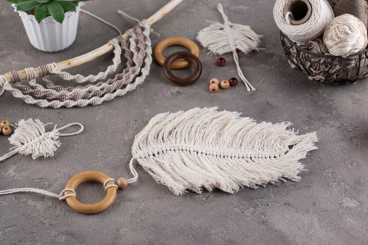 Foto gratuito composición de macramé boho en interiores