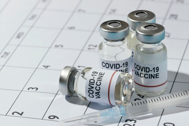 Composición mínima de botellas de vacuna en calendario