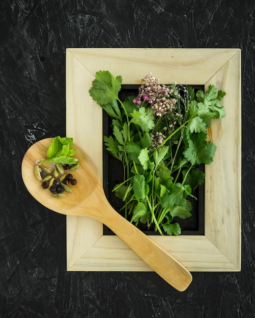 Composición moderna de cocina con ingredientes sanos