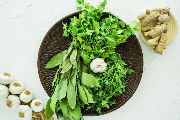 Composición moderna de cocina con ingredientes sanos