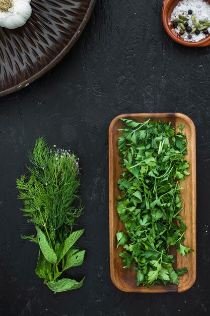 Composición moderna de cocina con ingredientes sanos