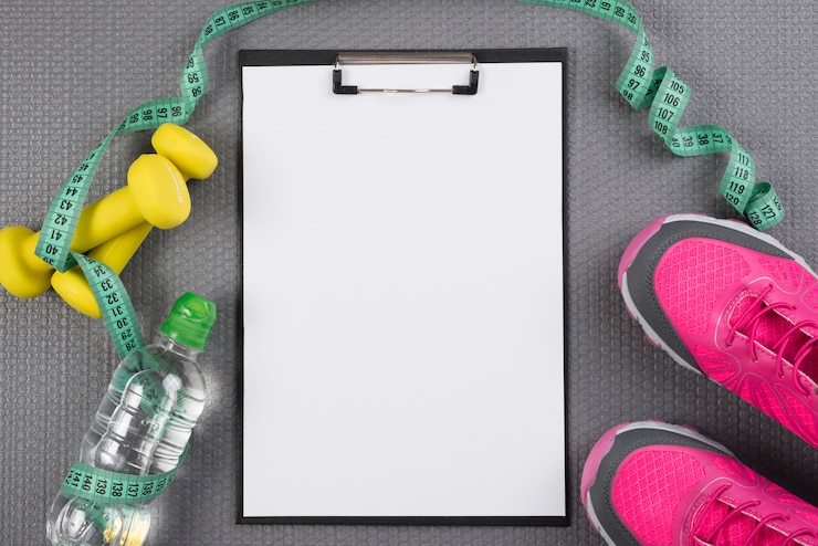 Foto gratuito composición moderna de deporte con plantilla