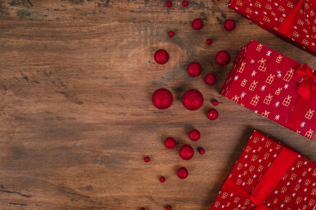 Composición para navidad con caja de regalos