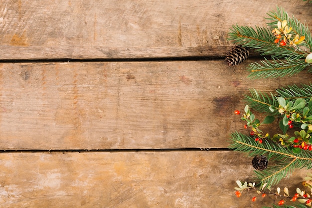 Composición de navidad en textura de madera