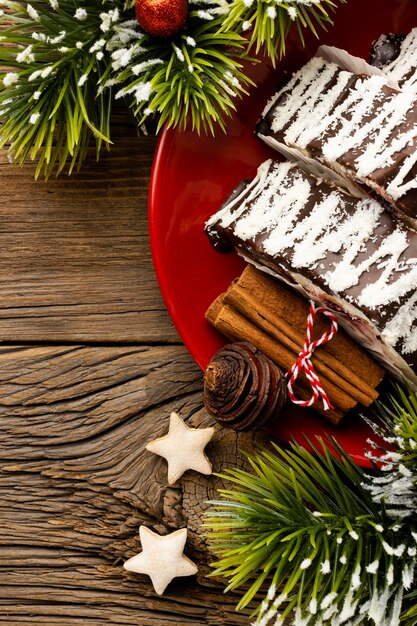 Composición plana de delicioso postre navideño