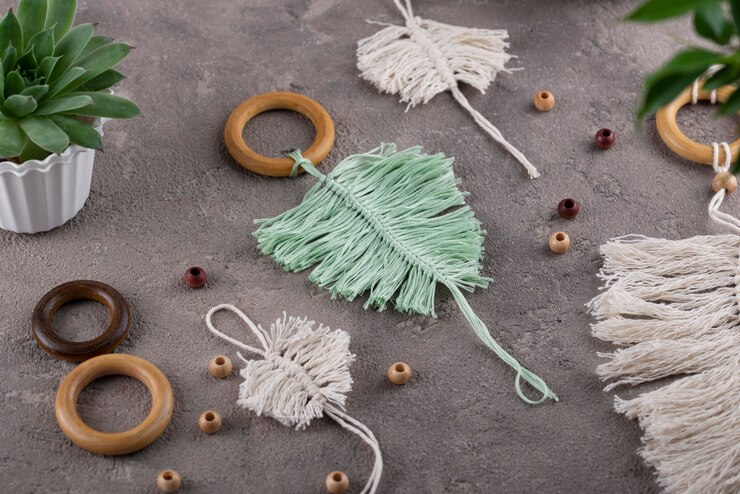 Foto gratuito composición tradicional de macramé en interiores