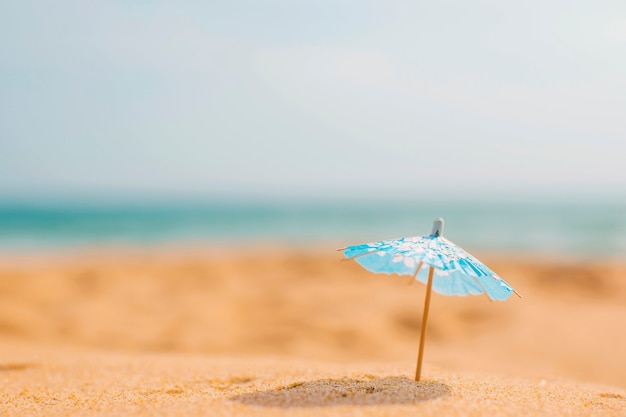 Foto gratuita composición de verano con espacio en blanco en la izquierda.