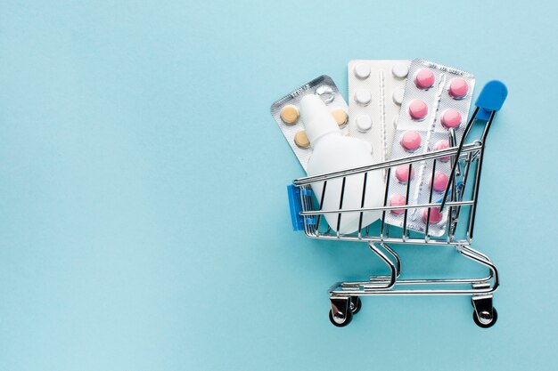 Comprar suministros médicos con el concepto de carrito de compras