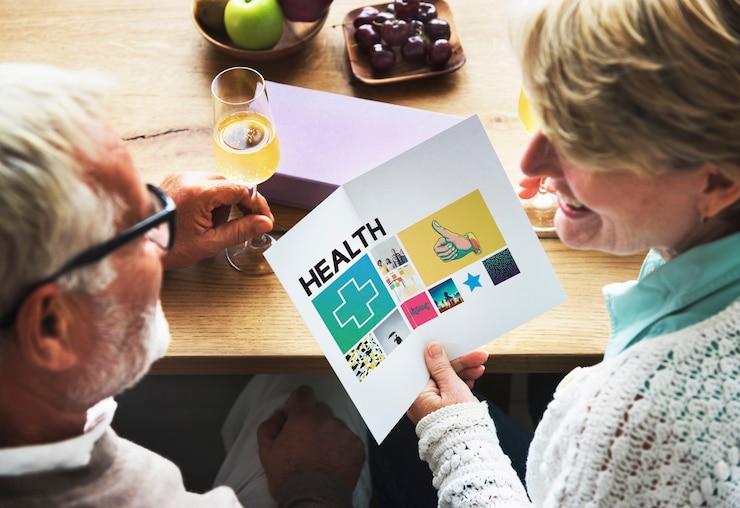 Foto gratuito concepto de adulto mayor de bienestar de salud de papel