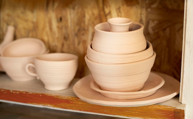 Concepto de cerámica de varios cuencos