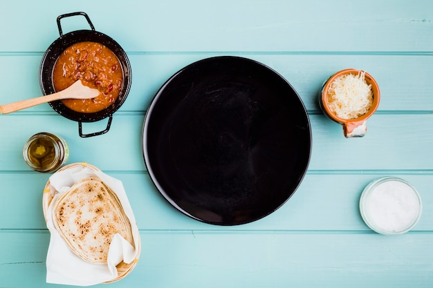 Foto gratuita concepto de comida mexicana con sartén