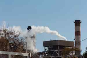 Foto gratuita concepto de contaminación de las emisiones de la fábrica.