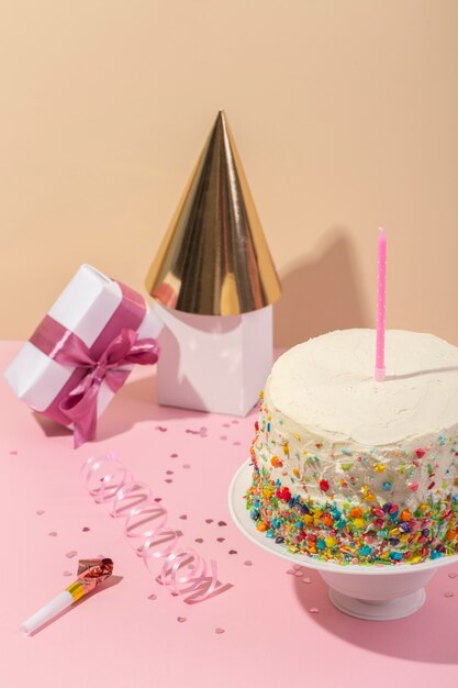 Concepto de cumpleaños con pastel