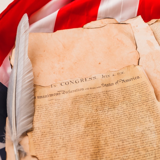 Foto gratuita concepto para el día de la independencia de los eeuu con declaración y pluma