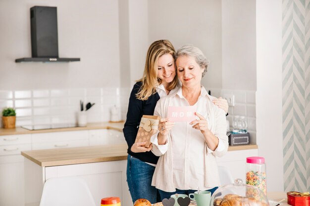 Concepto para el día de la madre en cocina