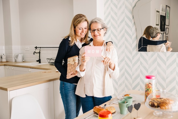 Concepto para el día de la madre con desayuno