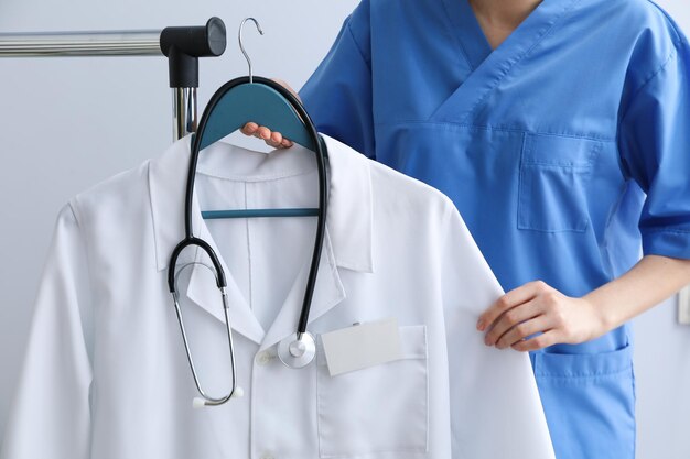 Concepto de día de los trabajadores médicos de atención médica uniforme de medicina