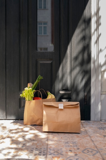 Concepto de entrega de comestibles en el hogar