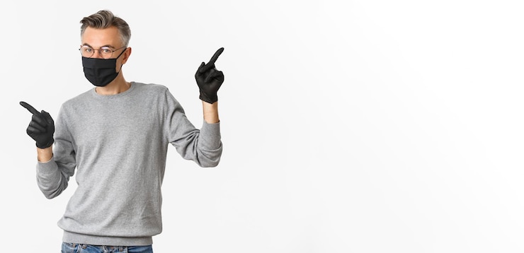 Foto gratuito concepto de estilo de vida de coronavirus y cuarentena imagen de hombre de mediana edad con cabello gris vestido de negro