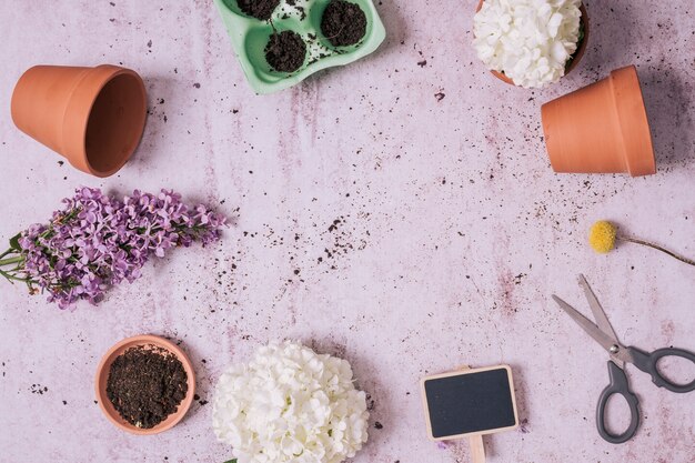 Concepto flat lay de jardinería con copyspace