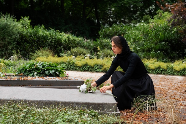 Foto gratuita concepto de fondo de cementerio