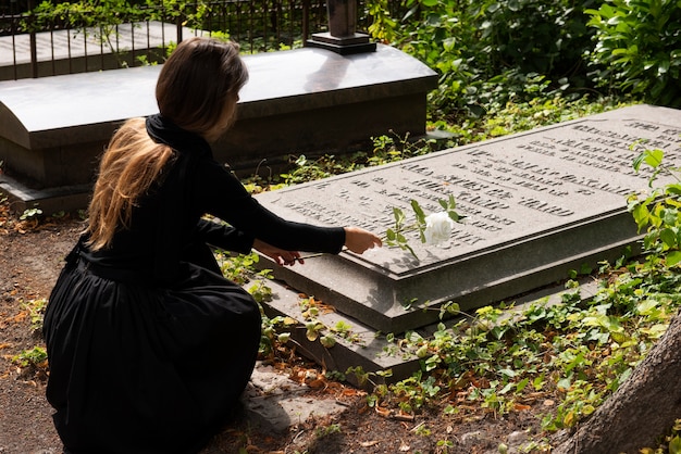 Foto gratuita concepto de fondo de cementerio