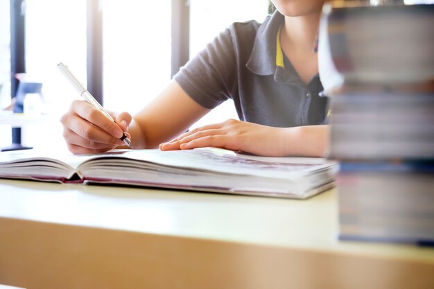 Concepto de la idea de la educación. Lectura e investigación para el examen.