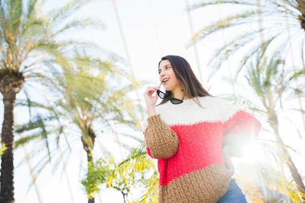 Foto gratuita concepto de lifestyle de chica adolescente