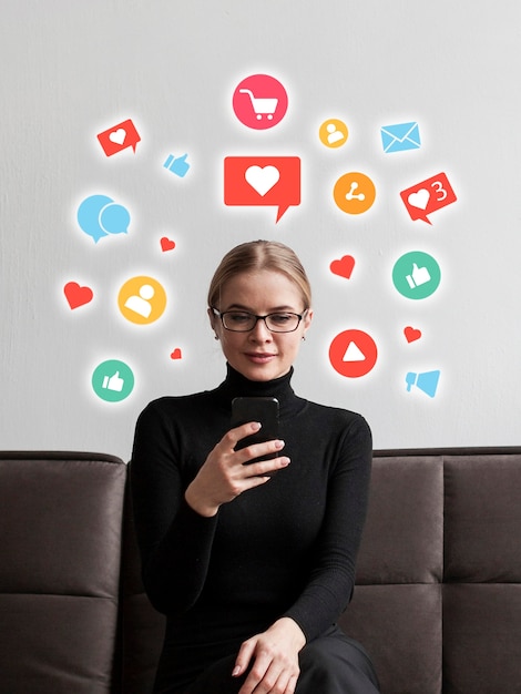 Concepto de marketing en redes sociales para marketing con aplicaciones.