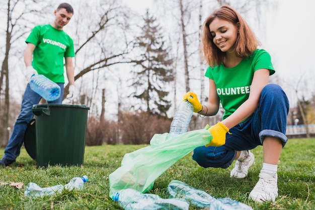 Concepto de medio ambiente y voluntarios