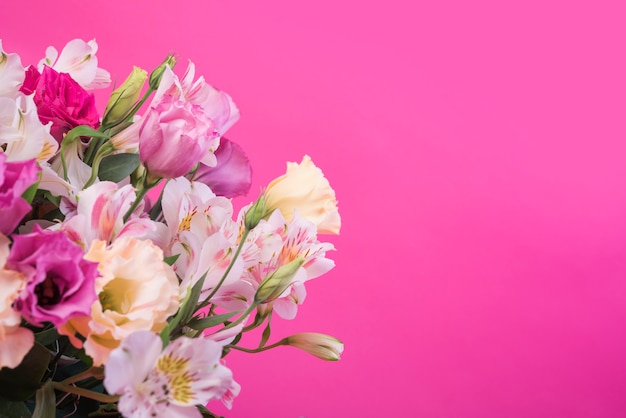 Foto gratuita concepto moderno de flores con estilo elegante