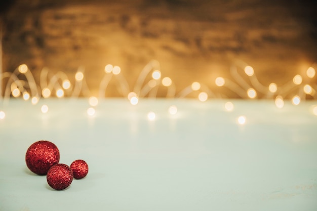 Foto gratuita concepto de navidad con bolas