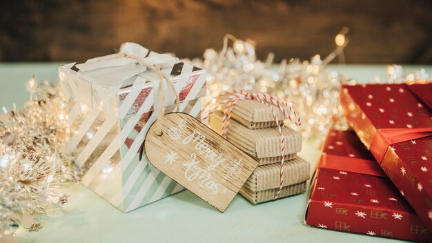 Concepto de navidad con varias cajas de regalo