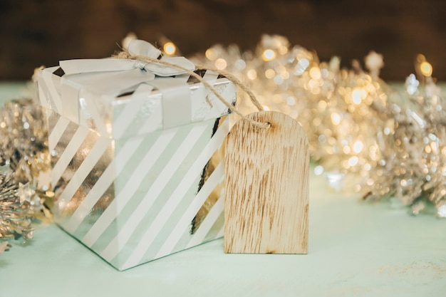 Concepto de navidad con vista de cerca de caja de regalo