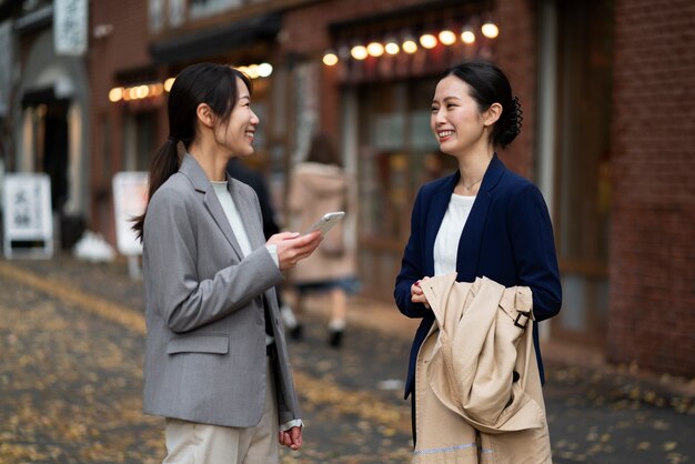 Concepto de negocio japonés con socios comerciales